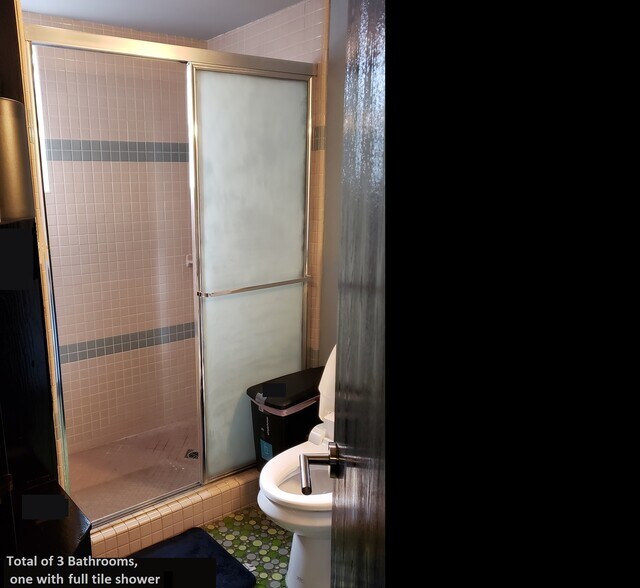 More Photos Of 18580 Ventura Blvd, Tarzana Loft Creative Space For Lease