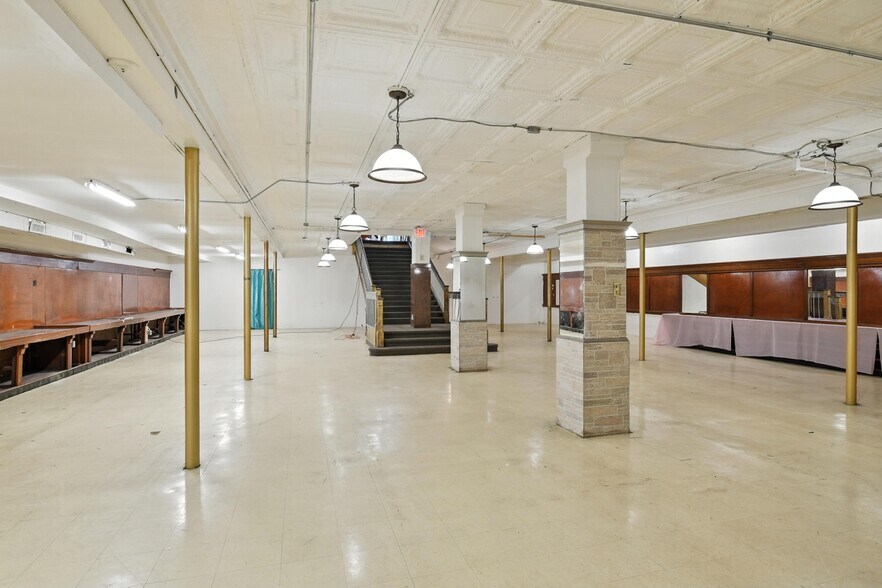 More Photos Of 301 High St, Holyoke Storefront For Lease