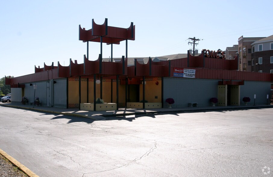 More Photos Of 9329 Lyndale Ave S, Bloomington Restaurant For Lease