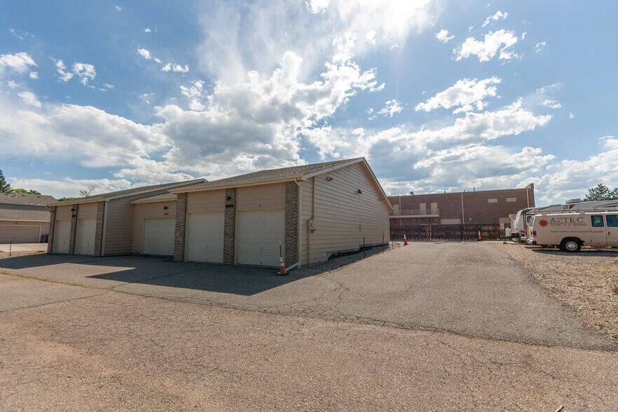 More Photos Of 4194-4208 N Garfield Ave, Loveland Office For Lease