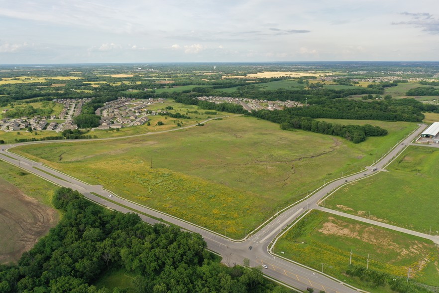 Primary Photo Of Green Hills Rd and 152 Highway, Kansas City Land For Sale