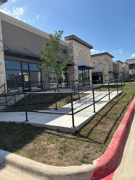 More Photos Of 15201 Ronald W Reagan Blvd, Leander Storefront For Sale
