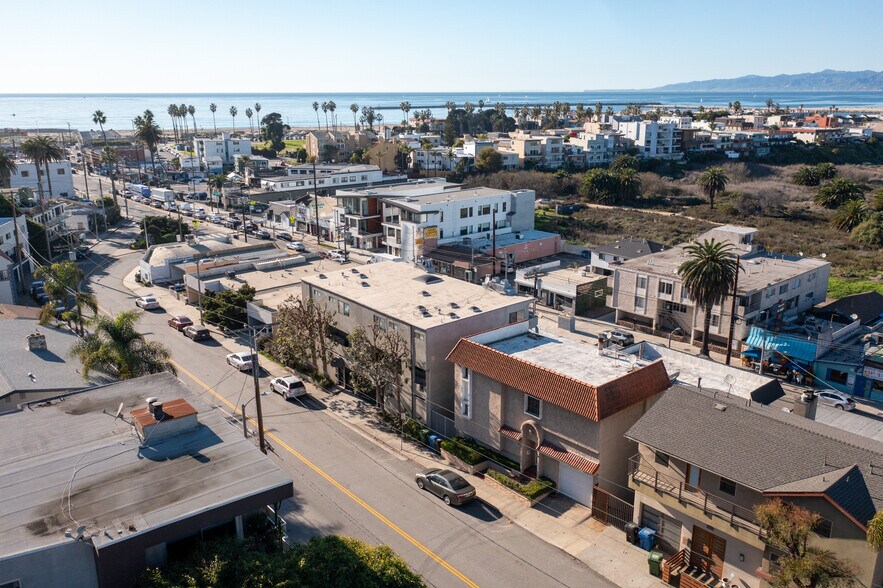 More Photos Of 363 Pershing Dr, Playa del Rey Multifamily For Sale