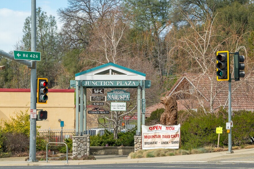 More Photos Of 40282 Highway 41, Oakhurst Freestanding For Sale