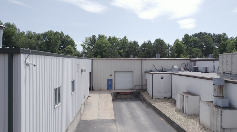 More Photos Of 1394 Broadway Ave, Braselton Warehouse For Sale