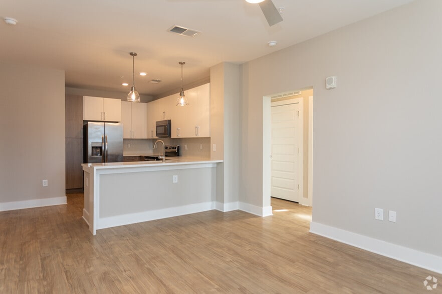 More Photos Of 222 S Main St, Mooresville Apartments For Sale