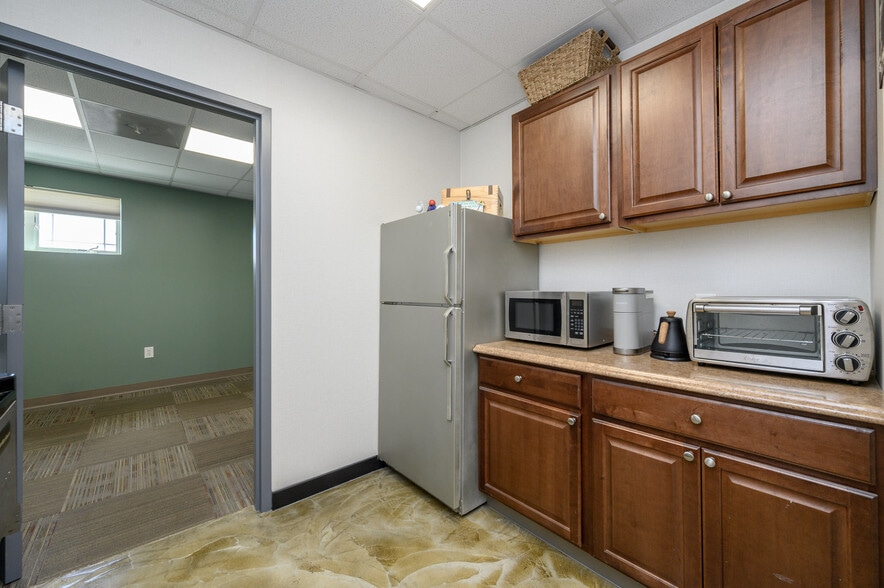 More Photos Of 1400 Union Ave, Union Beach Office For Sale