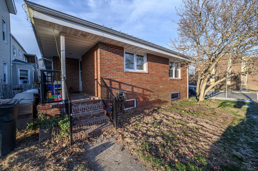 More Photos Of 122 S Rosewell Ave, South Amboy Apartments For Sale