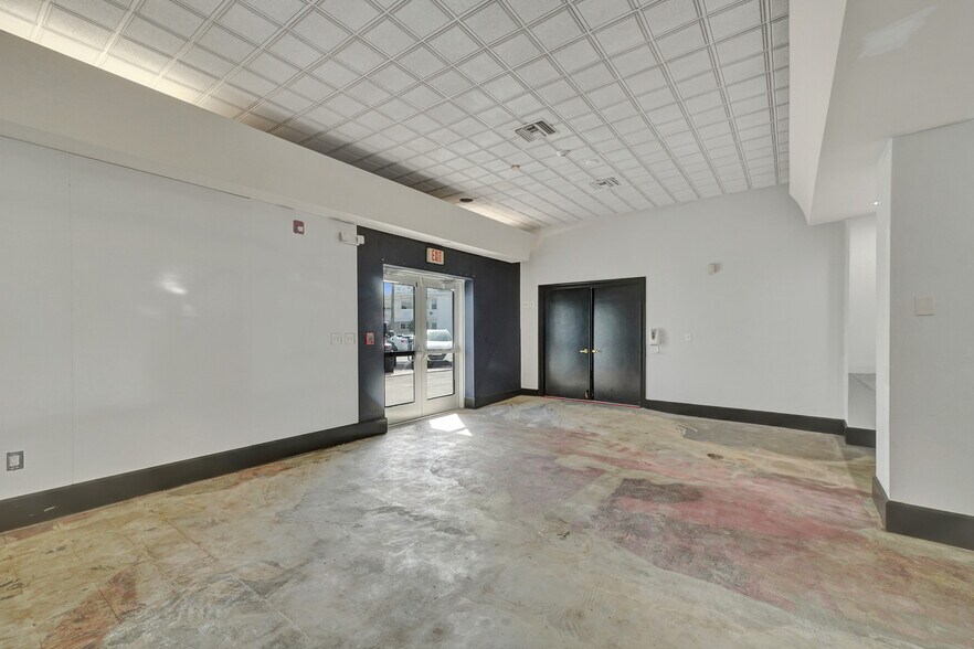 More Photos Of 702-708 71st St, Miami Beach Storefront Retail Office For Lease