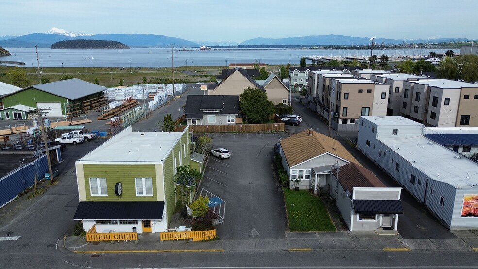 More Photos Of 2001-2011 Commercial Ave, Anacortes Storefront Retail Office For Sale