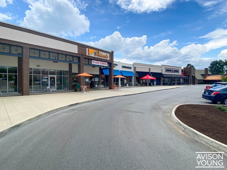 More Photos Of 4320 Kingston Pike, Knoxville Unknown For Lease