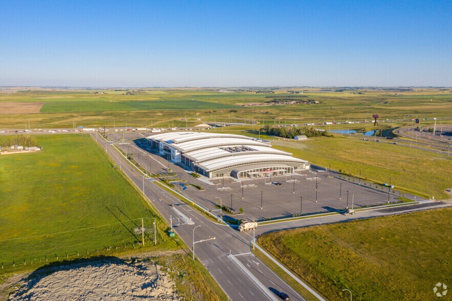 More Photos Of 260300 Writing Creek Cres, Balzac Storefront Retail Office For Lease