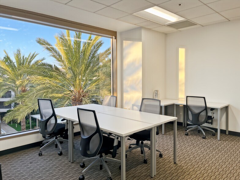 More Photos Of 300 Spectrum Center Dr, Irvine Coworking Space