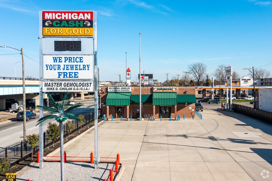 More Photos Of 15511 W 8 Mile Rd, Detroit Storefront Retail Office For Sale