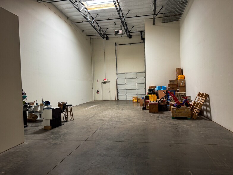 More Photos Of 3479 NE John Olsen Ave, Hillsboro Flex For Lease