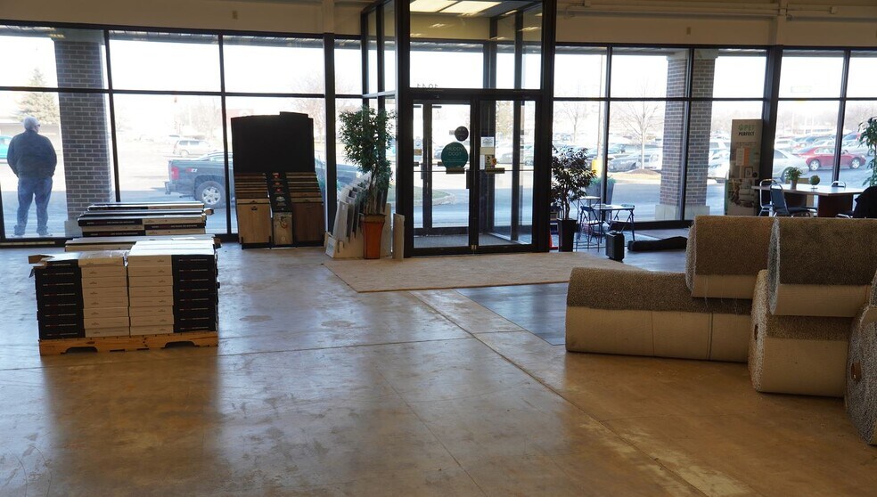 More Photos Of 1875 S Koeller St, Oshkosh Restaurant For Lease