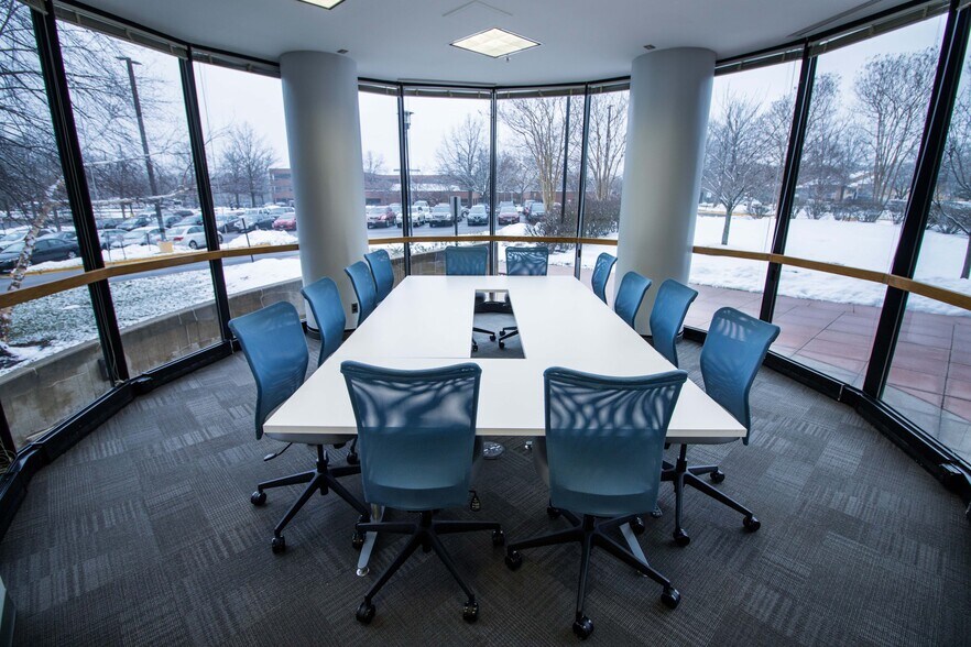 More Photos Of 8401 Corporate Dr, Landover Office For Lease