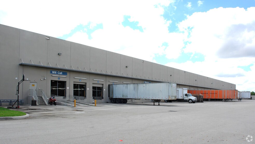 More Photos Of 3365 Enterprise Ave, Weston Office For Lease