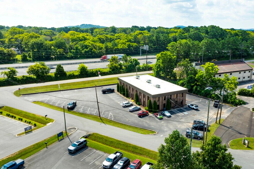 More Photos Of 7113 Peach Ct, Brentwood Medical For Lease
