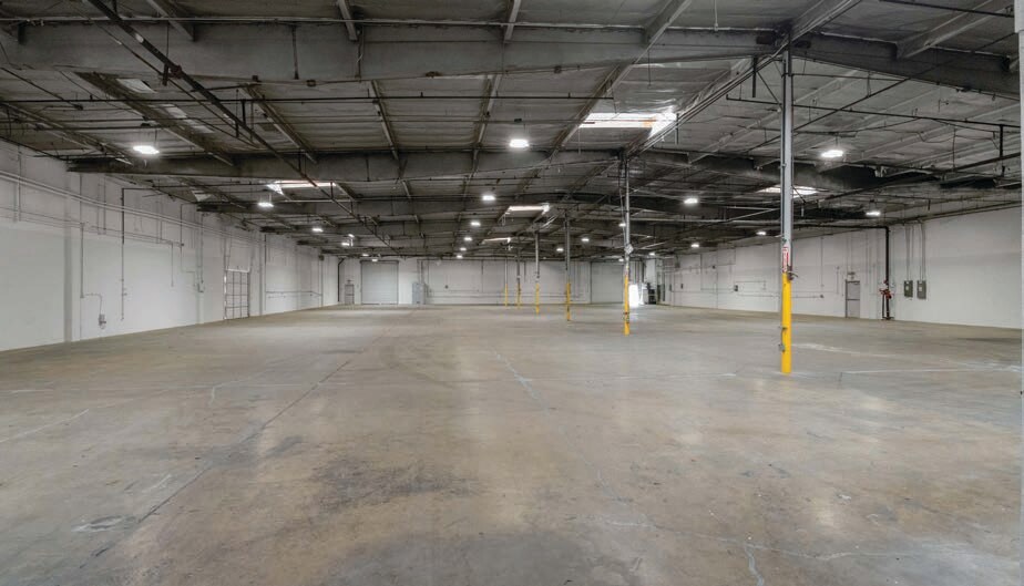 More Photos Of 4940 E La Palma Ave, Anaheim Warehouse For Lease