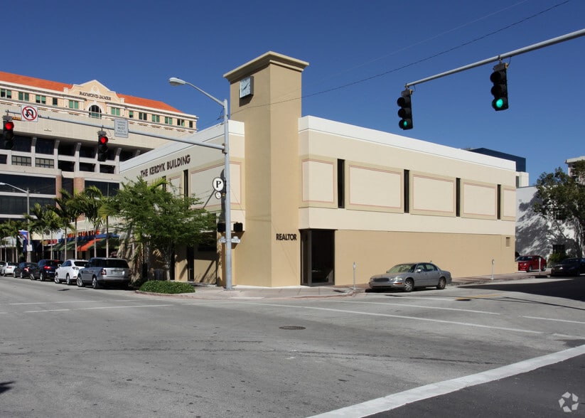 More Photos Of 2625 Ponce de Leon Blvd, Coral Gables Office For Lease