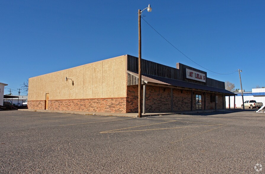More Photos Of 106 College Ave, Levelland Restaurant For Sale