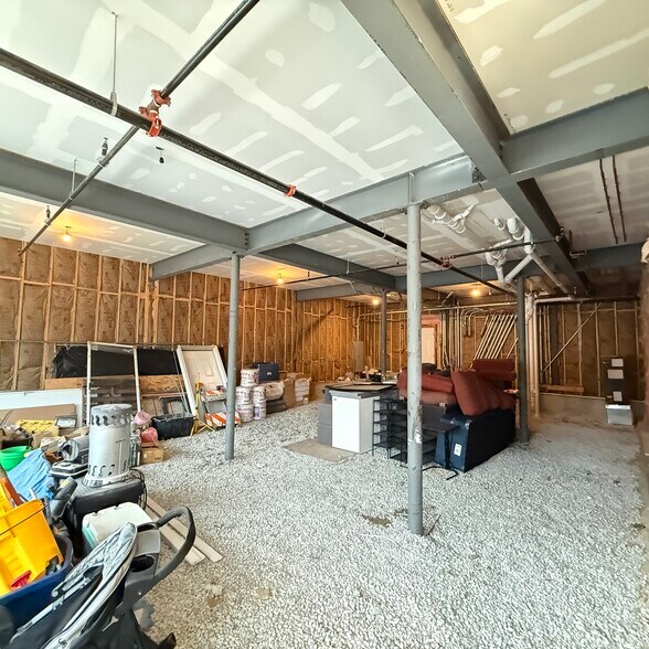 More Photos Of 3708 Grand Blvd, Brookfield Apartments For Lease