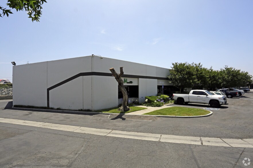 More Photos Of 11711 Coley River Cir, Fountain Valley Light Manufacturing For Lease