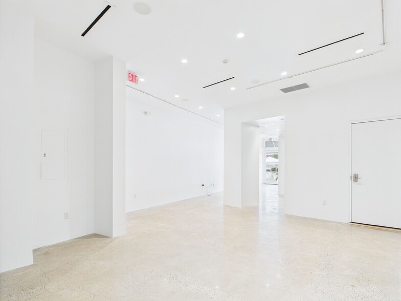 More Photos Of 407-409 Greenwich Ave, Greenwich Office For Lease
