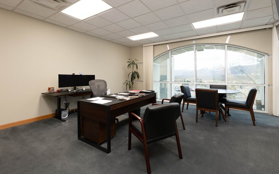 More Photos Of 15475 Gleneagle Dr, Colorado Springs Office For Sale