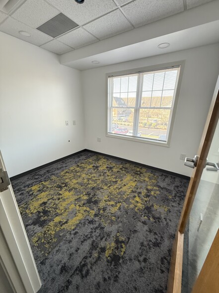 More Photos Of 10412 Allisonville Rd, Fishers Medical For Sale