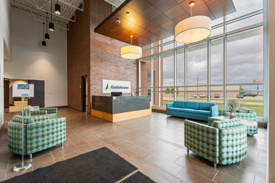 More Photos Of 1012 Princeton St, Vermillion Office For Sale