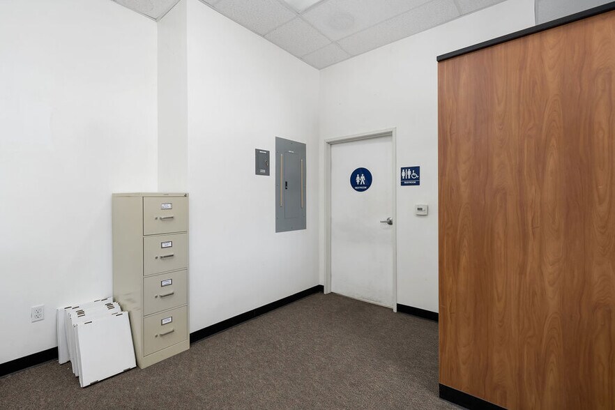 More Photos Of 1461-1475 Creston Rd, Paso Robles Unknown For Lease