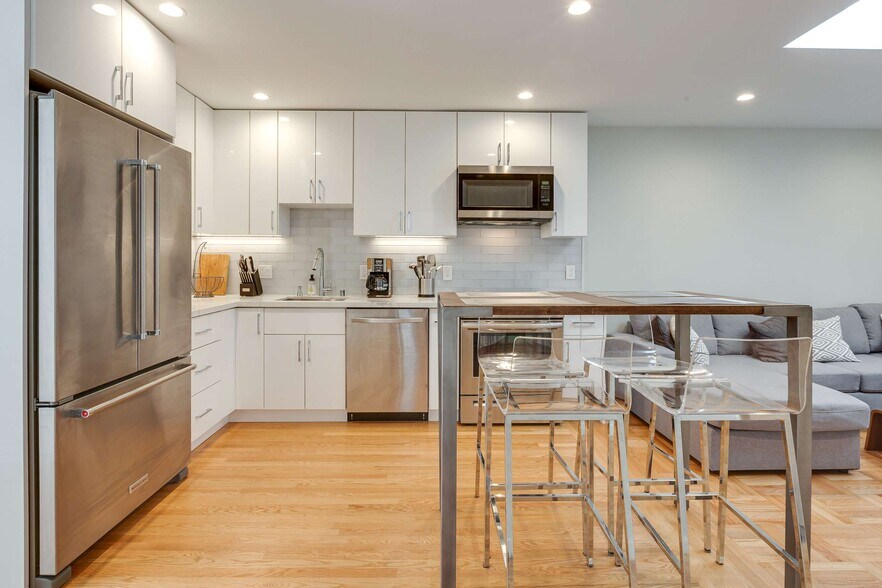 More Photos Of 1454 S Van Ness Ave, San Francisco Apartments For Sale