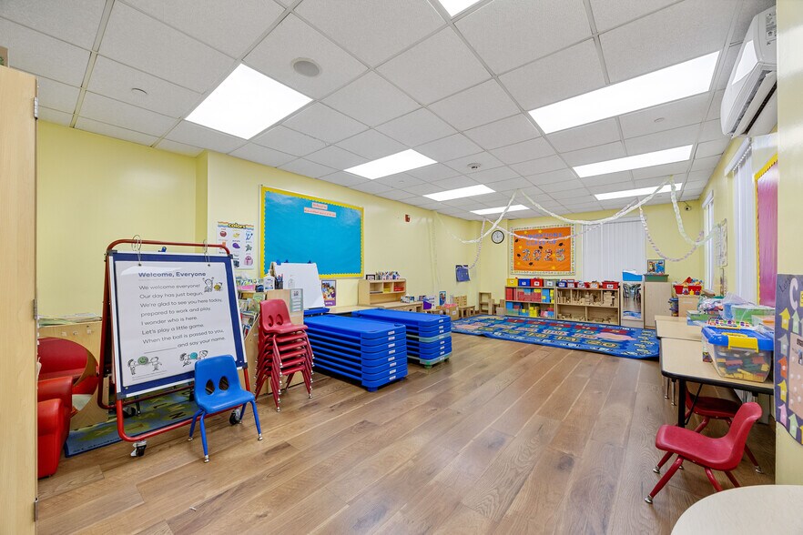 Primary Photo Of 880 60th St, Brooklyn Multifamily For Sale