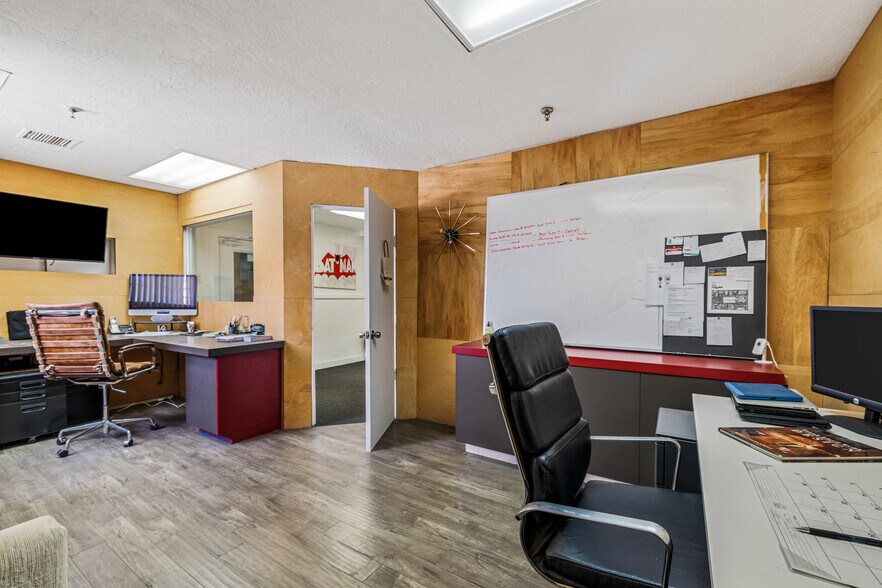 More Photos Of 4775-4779 E Ramon Rd, Palm Springs Warehouse For Sale