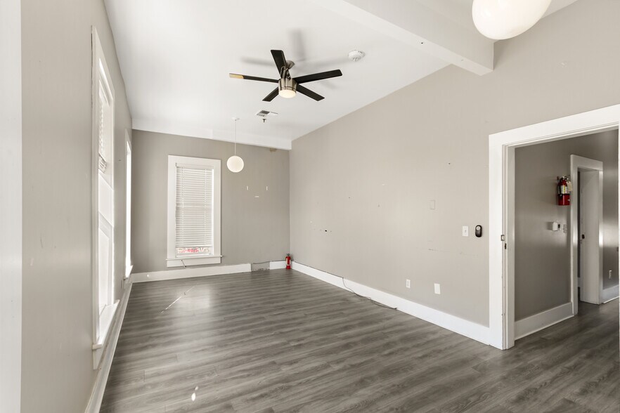 More Photos Of 1111-1123 D St, Sacramento Specialty For Sale