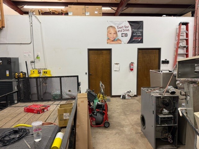 More Photos Of 123 S Date St, Jenks Warehouse For Lease