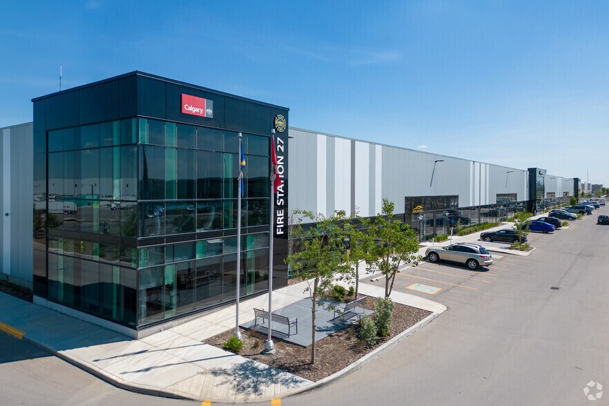 More Photos Of 11322-11358 Barlow Trl NE, Calgary Warehouse For Lease