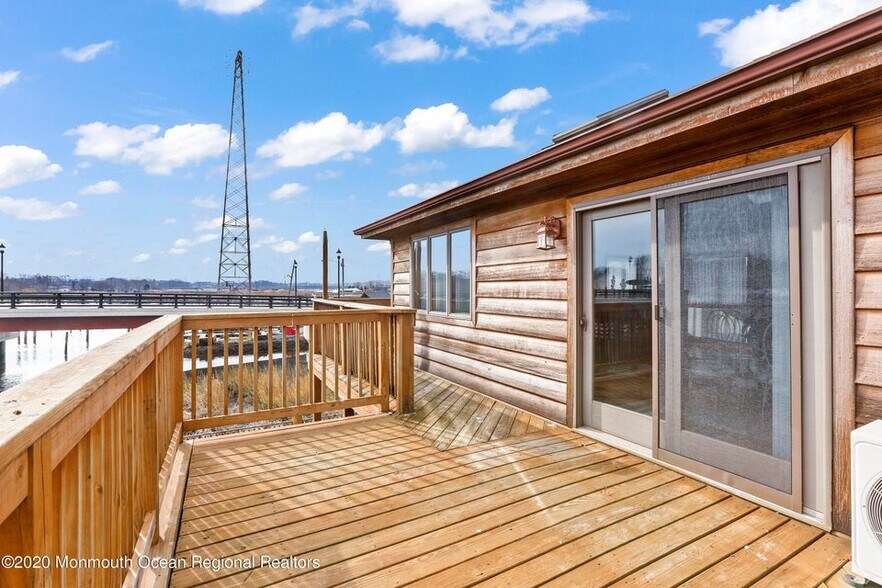 More Photos Of 520 Amboy, Keyport Marina For Sale