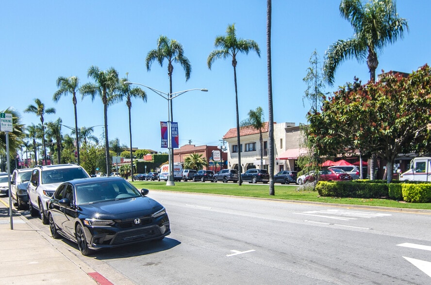 More Photos Of 132 Orange Ave, Coronado Storefront Retail Office For Sale