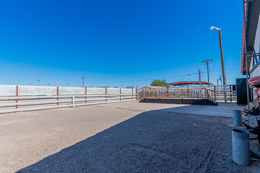 More Photos Of 8575 S Avenue 40 E, Tacna General Retail For Sale