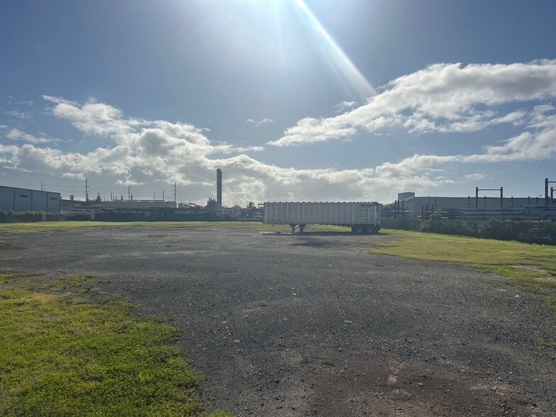 More Photos Of 91-103 Hanua St, Kapolei Land For Lease