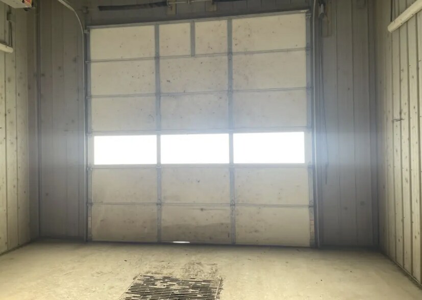 More Photos Of 3815 S Limit Ave, Sedalia Storefront Retail Office For Lease