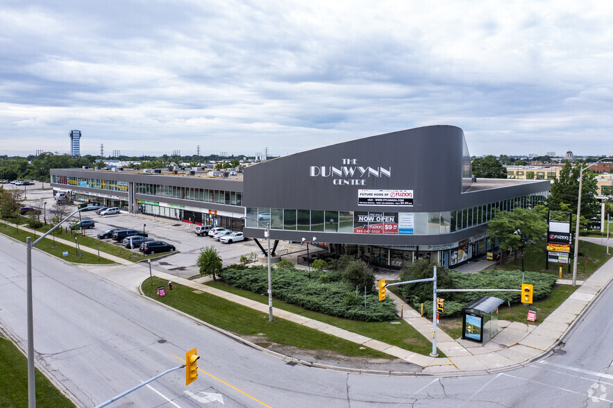 Primary Photo Of 1590 Dundas St E, Mississauga Storefront Retail Office For Lease