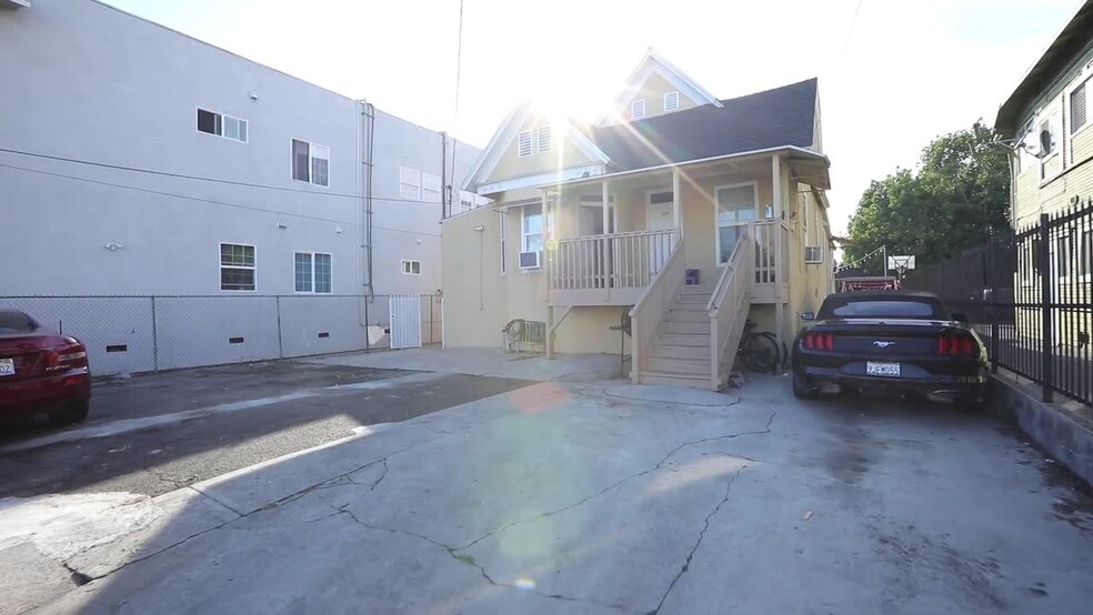 Primary Photo Of 1241 S Kenmore Ave, Los Angeles Apartments For Sale