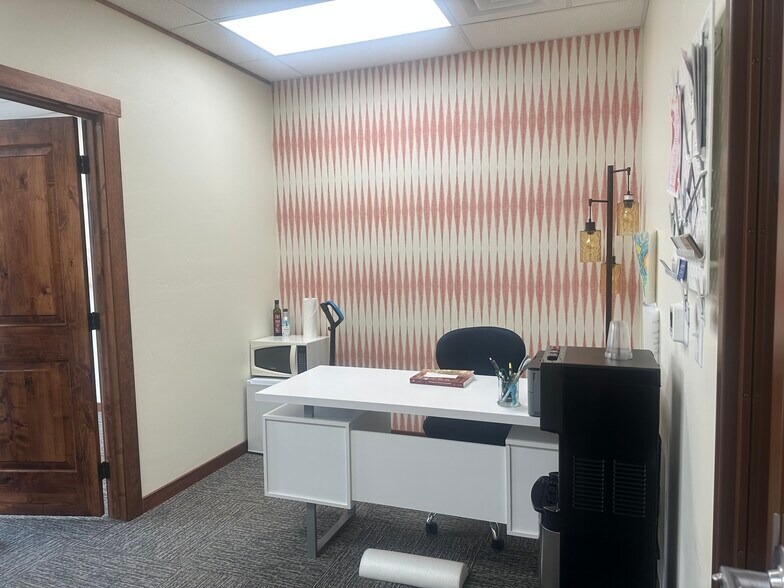 More Photos Of 704 E 13th St, Whitefish Office For Lease