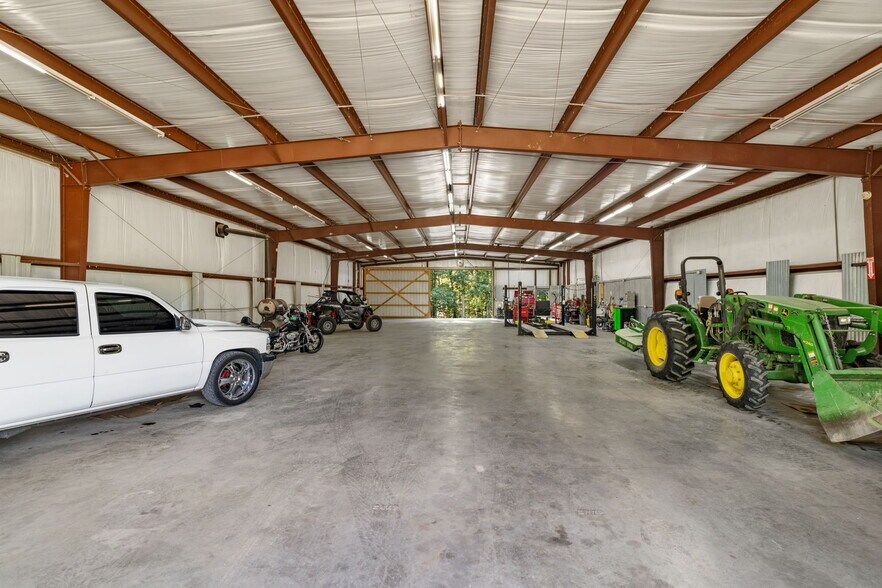 More Photos Of 354 County Road 172, Florence Flex For Sale