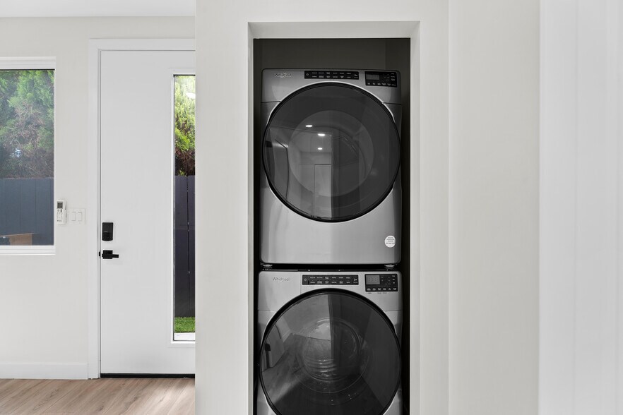 More Photos Of 3346 Lockwood Dr, San Diego Apartments For Sale