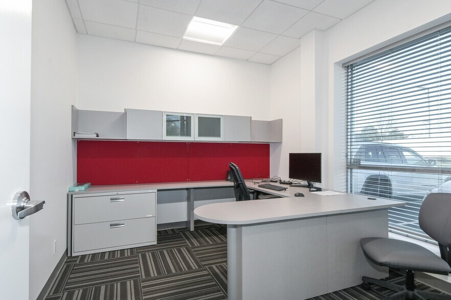 More Photos Of 17650 66A Ave, Surrey Office For Lease